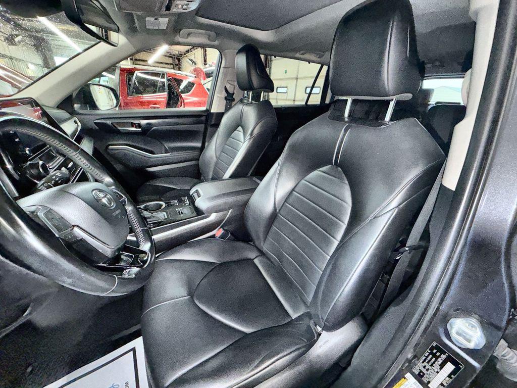 used 2021 Toyota Highlander Hybrid car, priced at $32,584