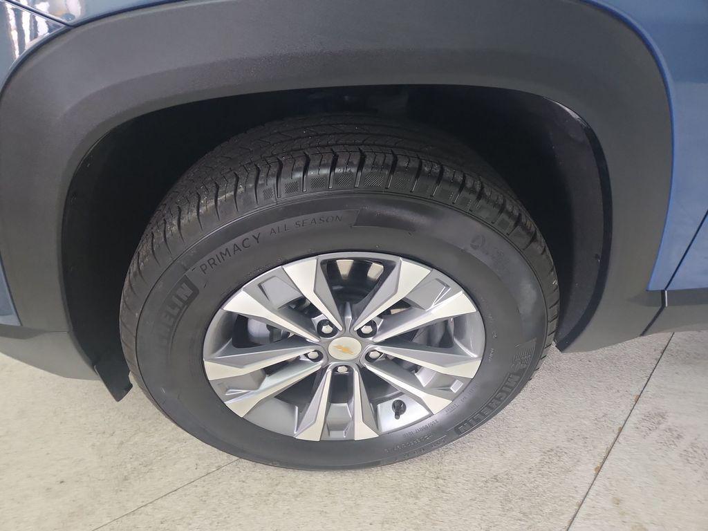 used 2026 Chevrolet Equinox car, priced at $30,424