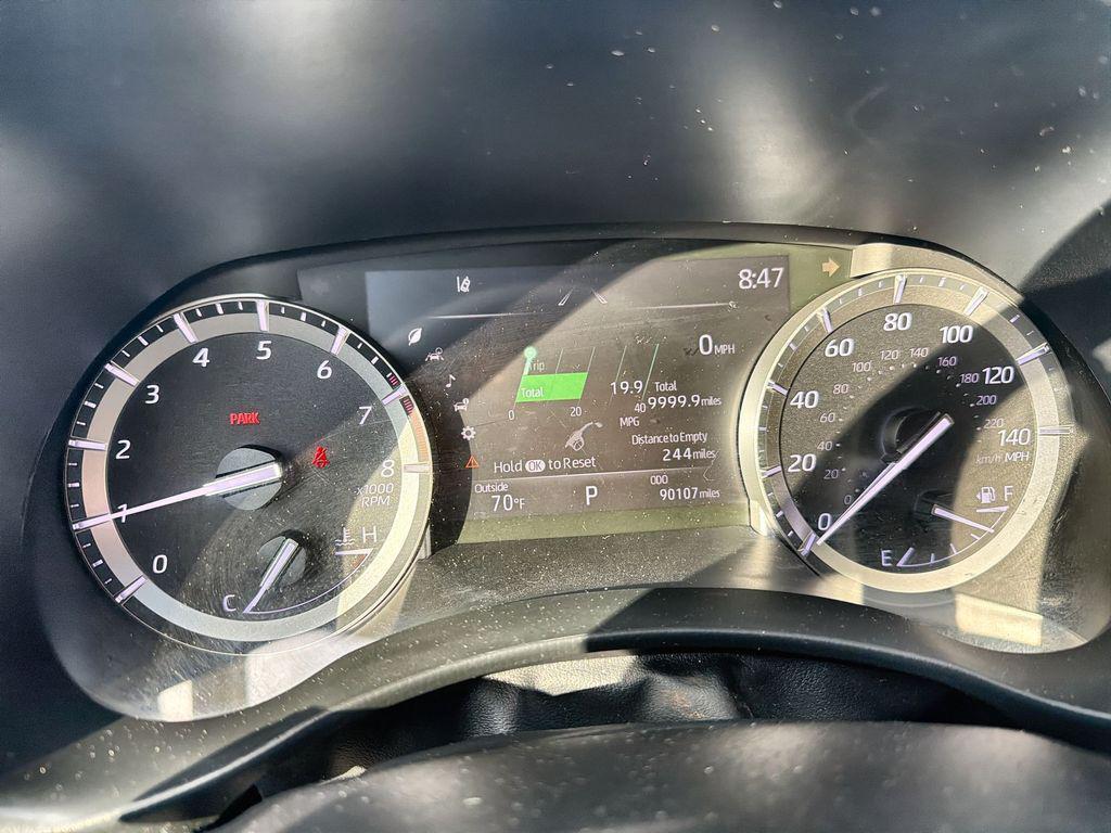 used 2022 Toyota Highlander car, priced at $33,477