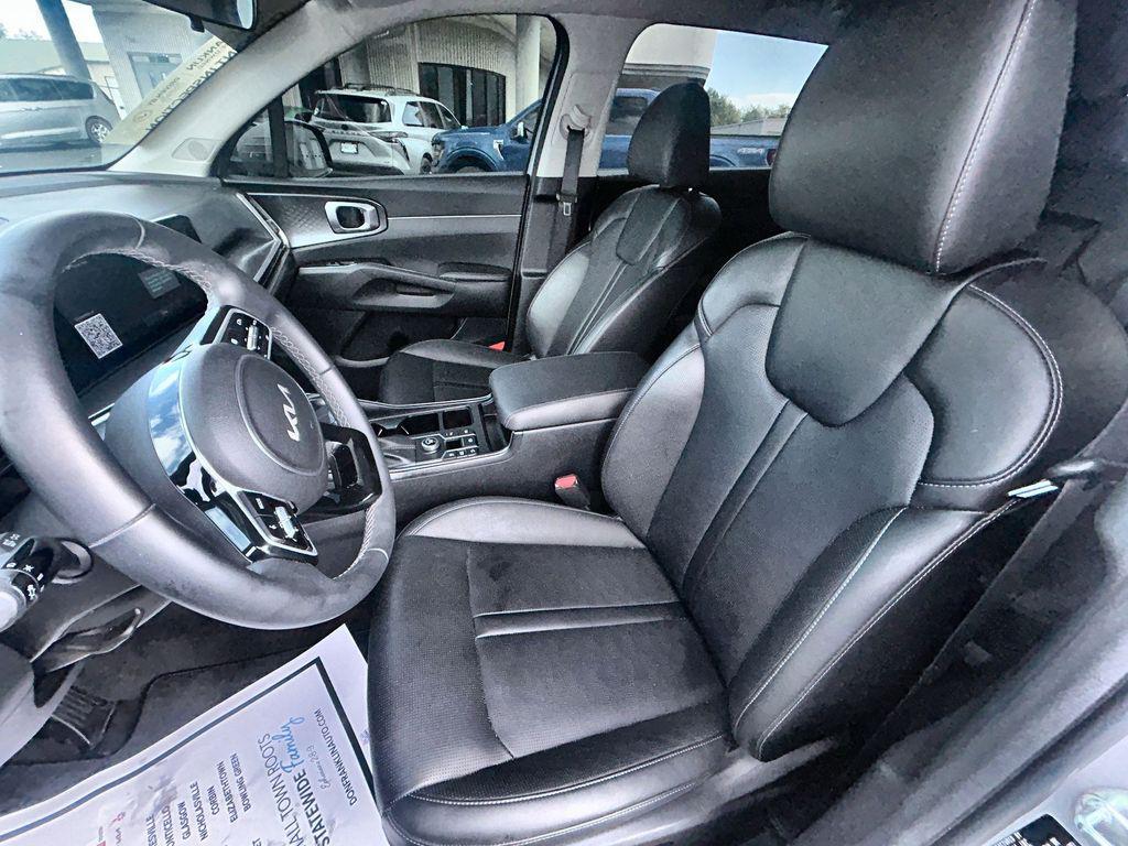 used 2025 Kia Sorento car, priced at $30,588