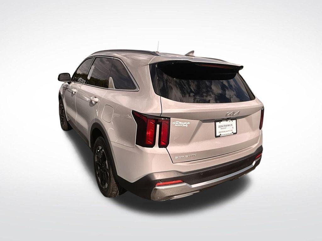 used 2025 Kia Sorento car, priced at $30,588