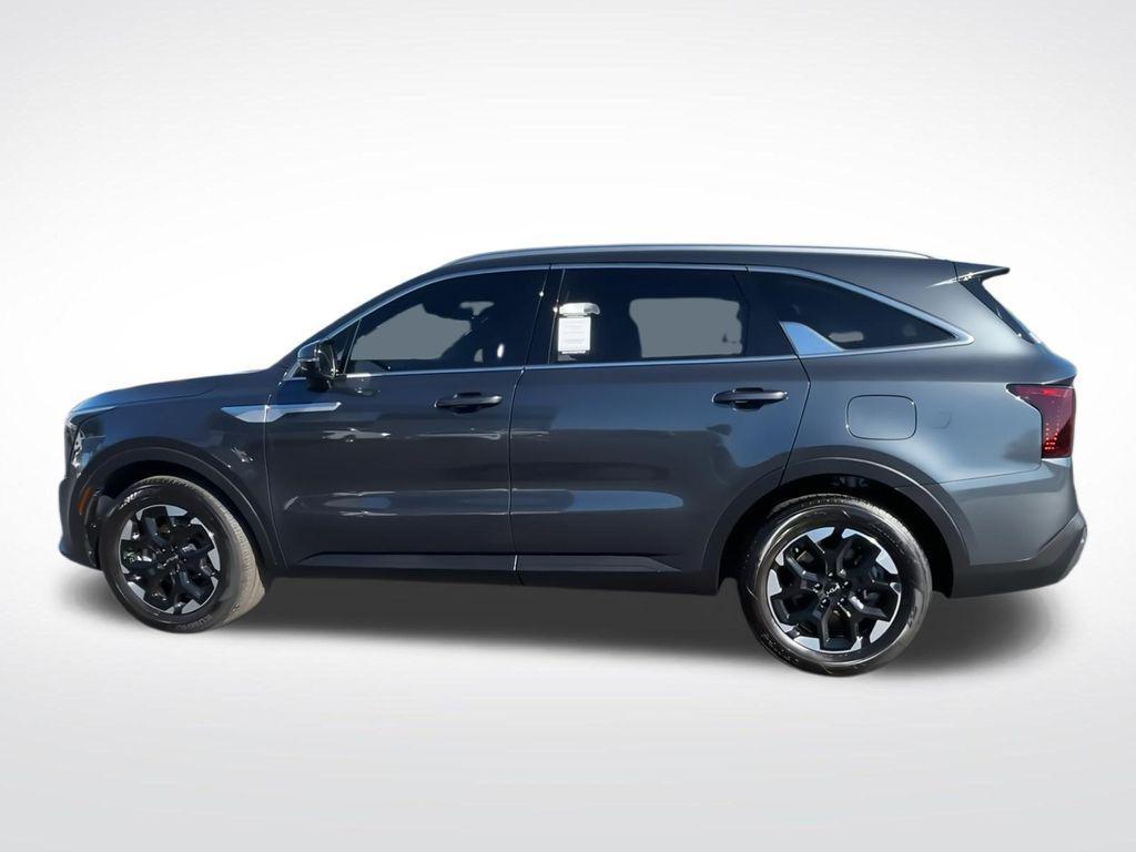 used 2025 Kia Sorento car, priced at $31,434