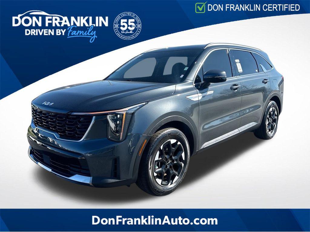 used 2025 Kia Sorento car, priced at $31,434