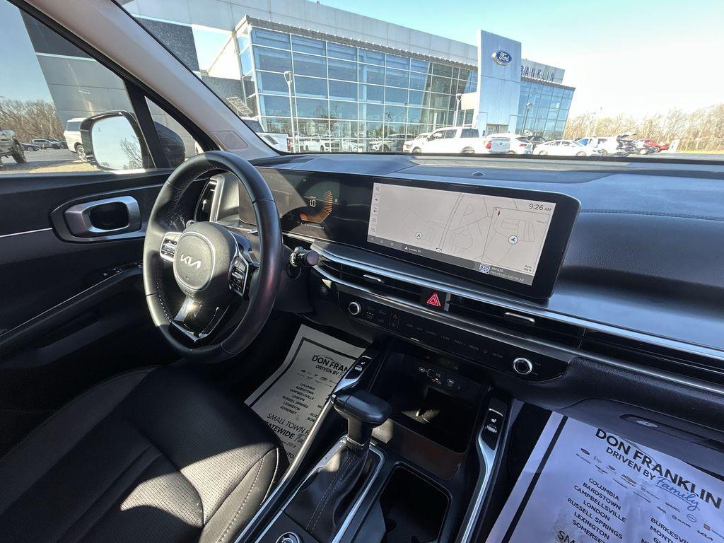 used 2025 Kia Sorento car, priced at $31,434