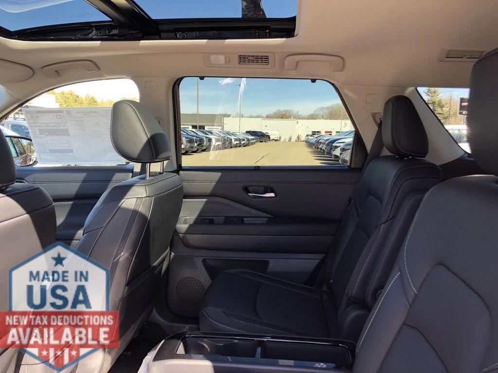 new 2026 Nissan Pathfinder car, priced at $49,100
