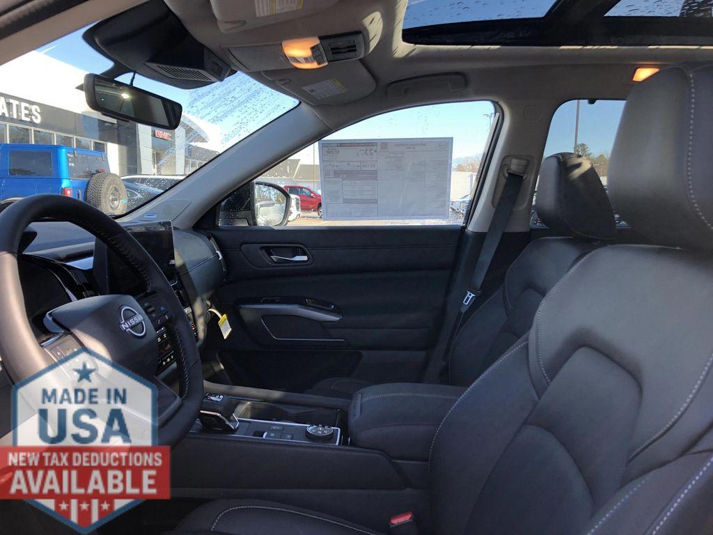 new 2026 Nissan Pathfinder car, priced at $48,650