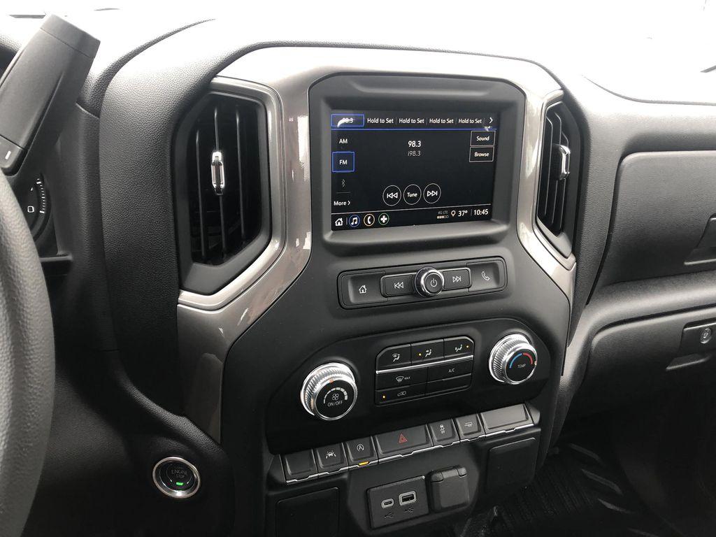 new 2026 GMC Sierra 1500 car, priced at $43,095