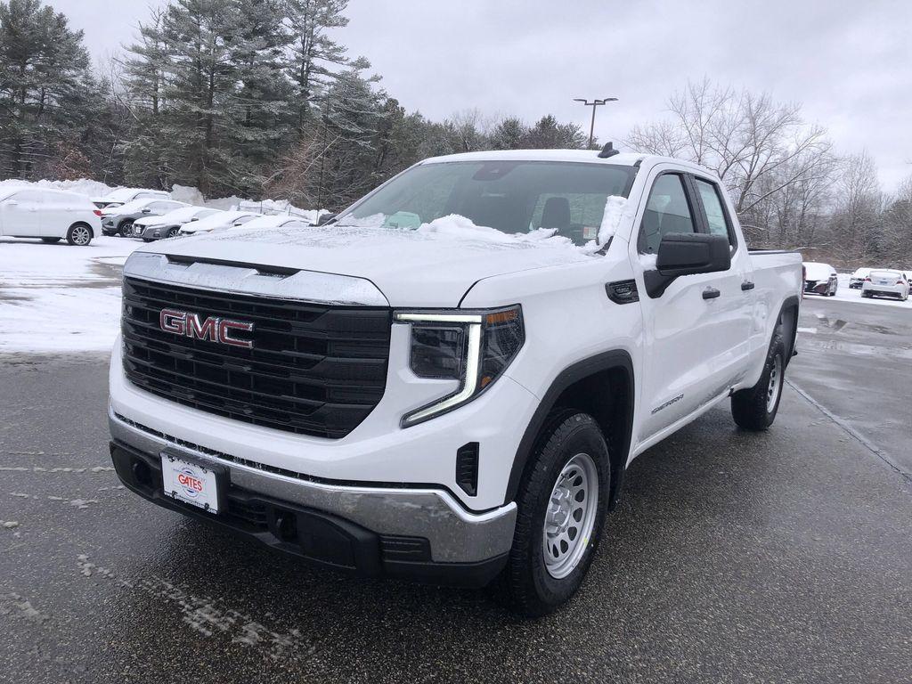 new 2026 GMC Sierra 1500 car, priced at $43,095