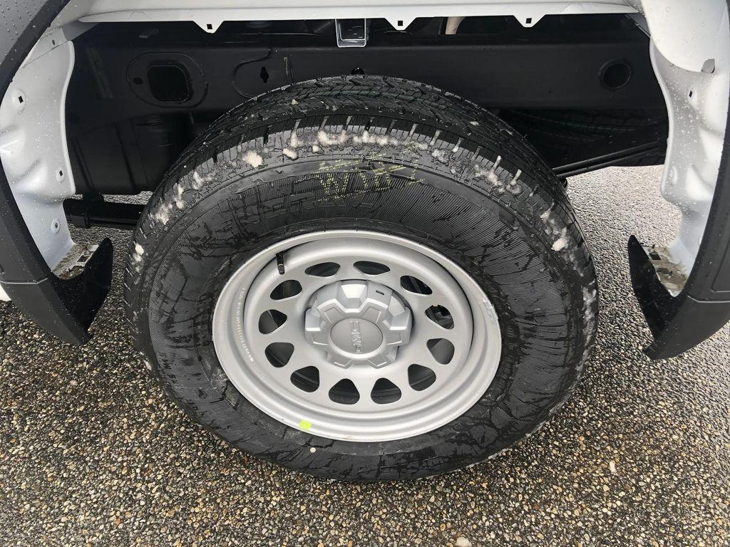 new 2026 GMC Sierra 1500 car, priced at $43,095