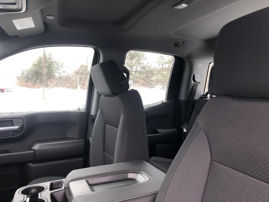 new 2026 GMC Sierra 1500 car, priced at $43,095