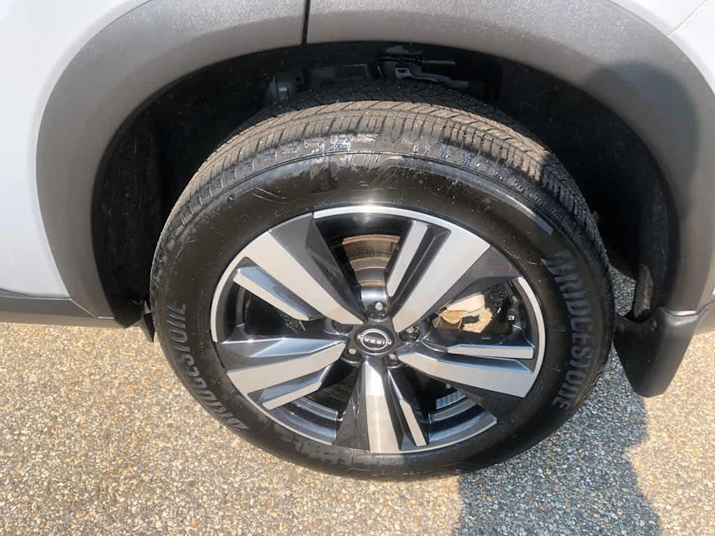 used 2023 Nissan Rogue car, priced at $27,597