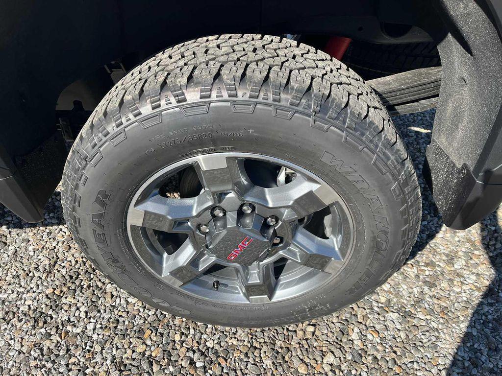 new 2026 GMC Sierra 2500 car, priced at $87,748