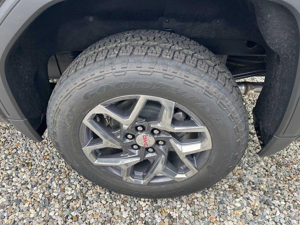 new 2026 GMC Sierra 1500 car, priced at $67,318