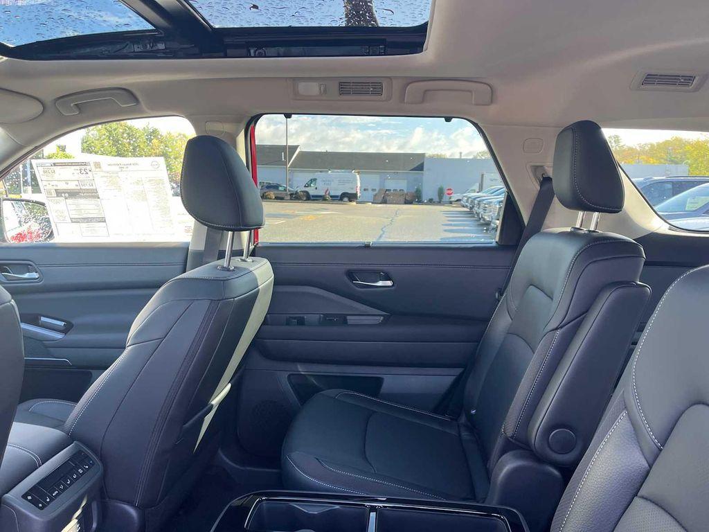 new 2026 Nissan Pathfinder car, priced at $48,248