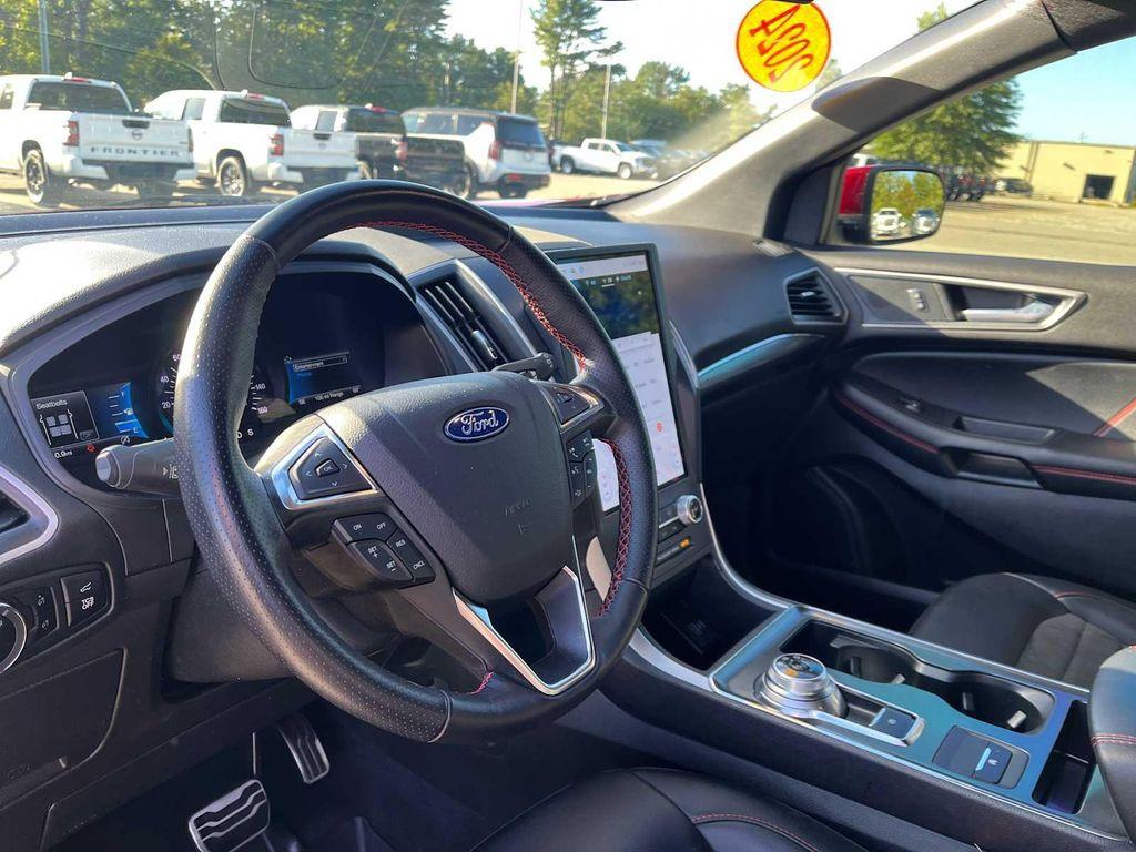 used 2024 Ford Edge car, priced at $32,597