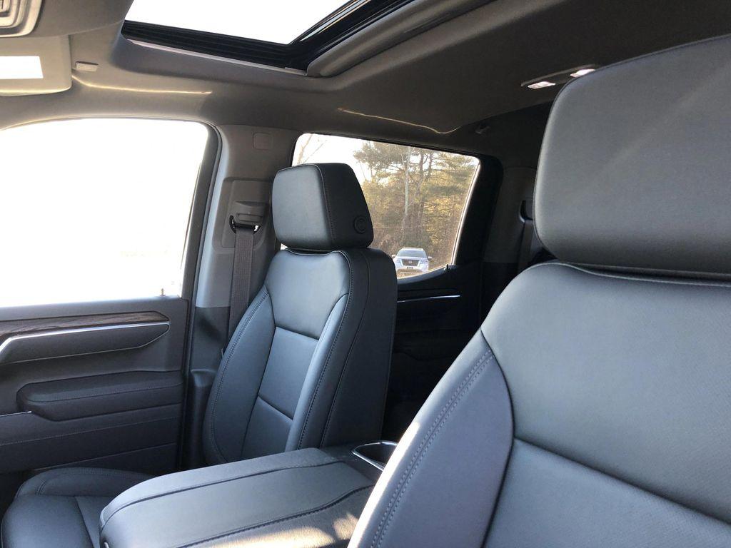 new 2026 GMC Sierra 1500 car, priced at $67,925