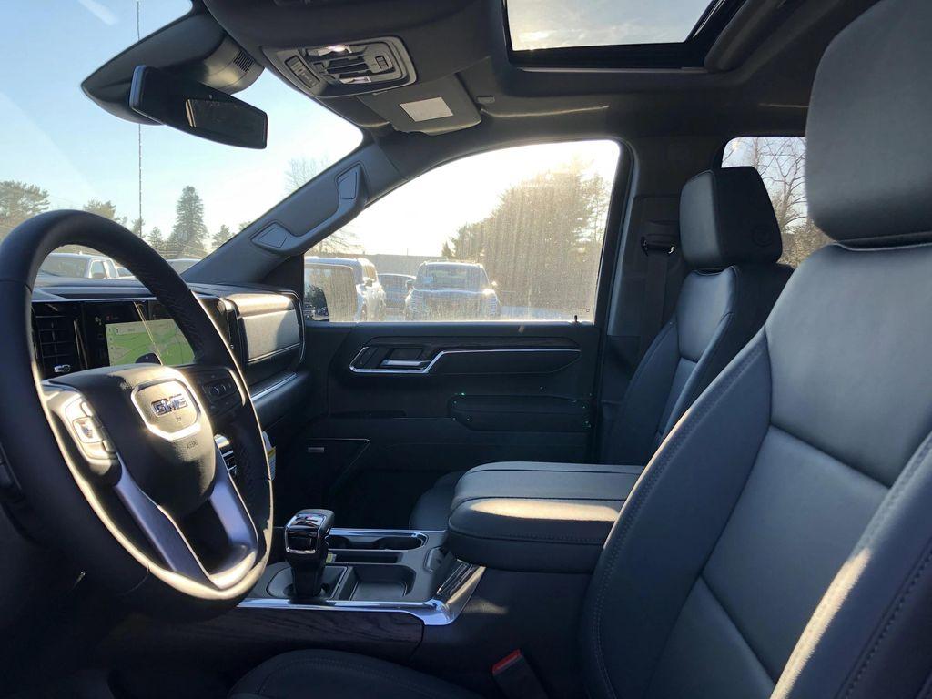 new 2026 GMC Sierra 1500 car, priced at $67,925