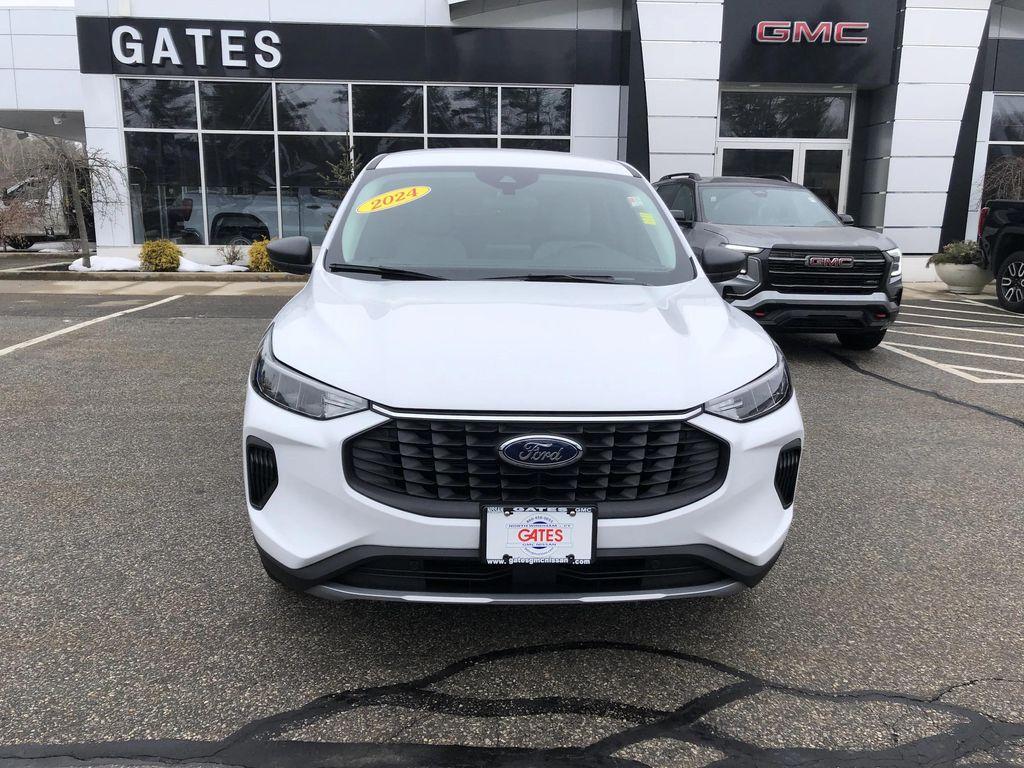 used 2024 Ford Escape car, priced at $25,999