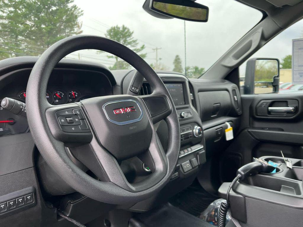 new 2025 GMC Sierra 3500 car, priced at $57,273