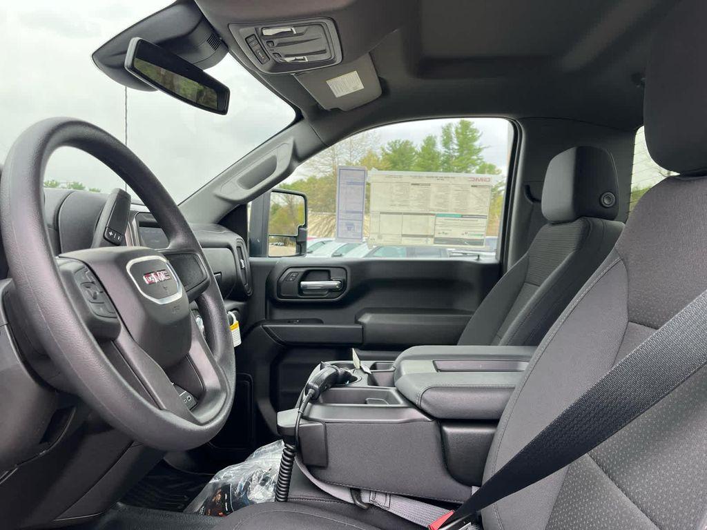 new 2025 GMC Sierra 3500 car, priced at $57,273