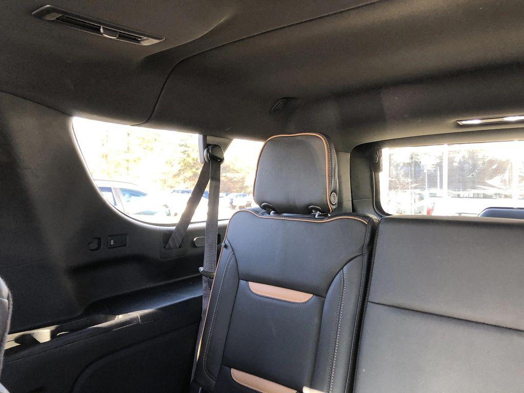 used 2022 GMC Yukon XL car, priced at $51,999