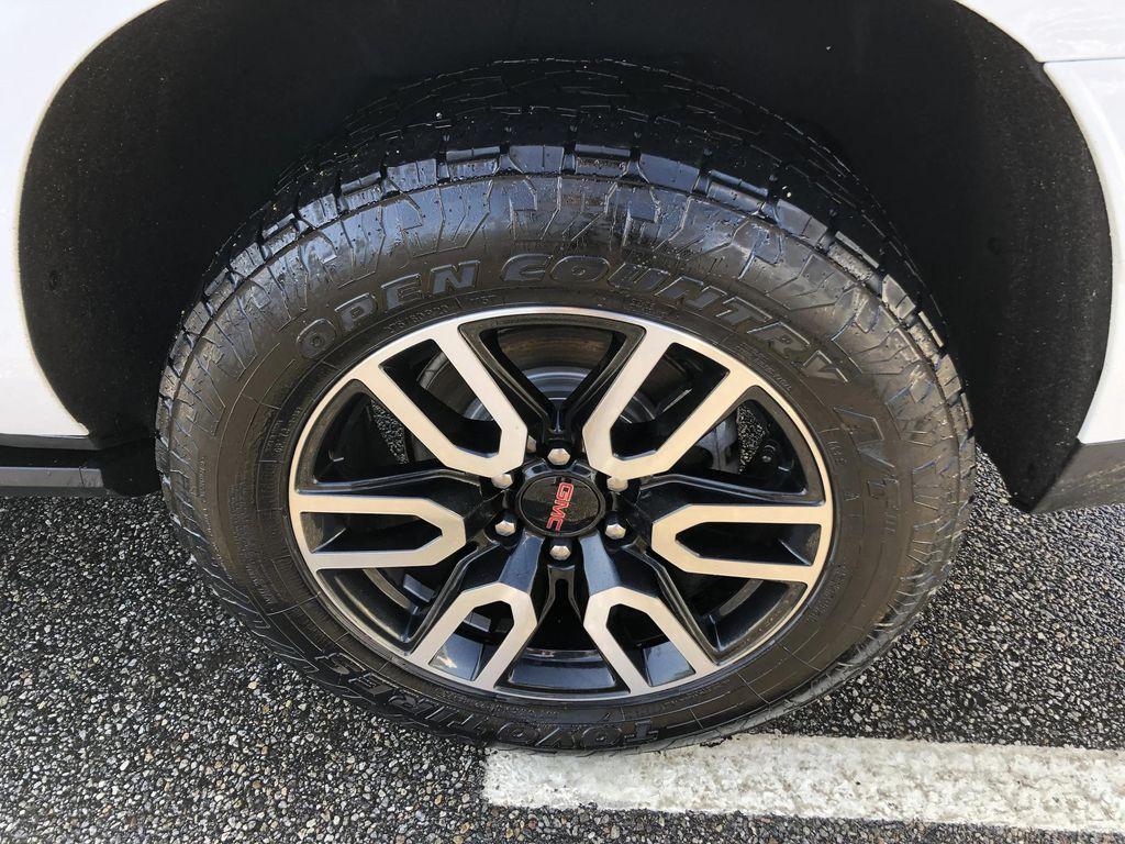 used 2022 GMC Yukon XL car, priced at $51,999