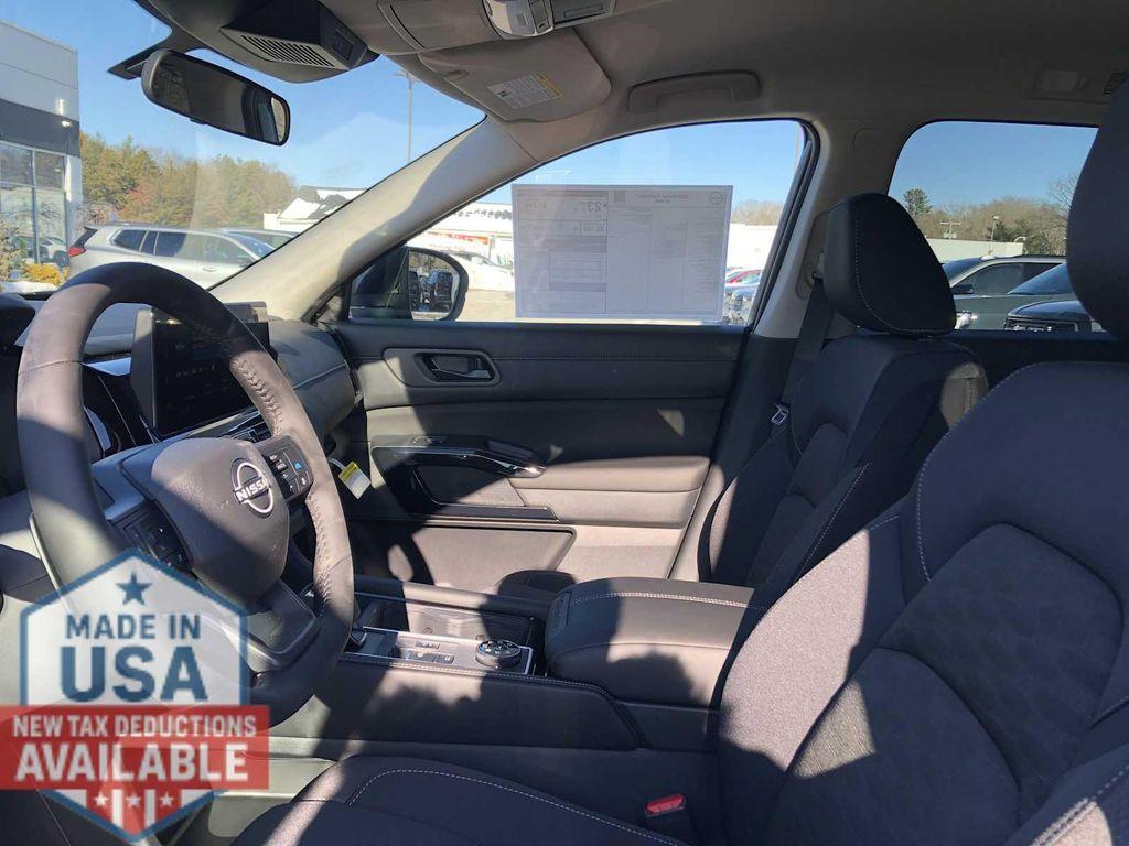 new 2026 Nissan Pathfinder car, priced at $39,108