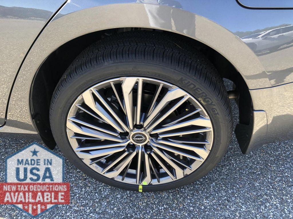 new 2025 Nissan Altima car, priced at $33,703