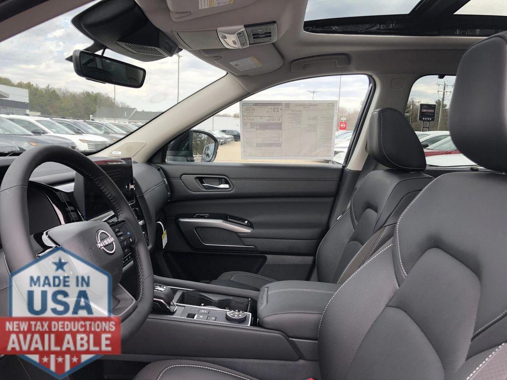new 2026 Nissan Pathfinder car, priced at $48,650