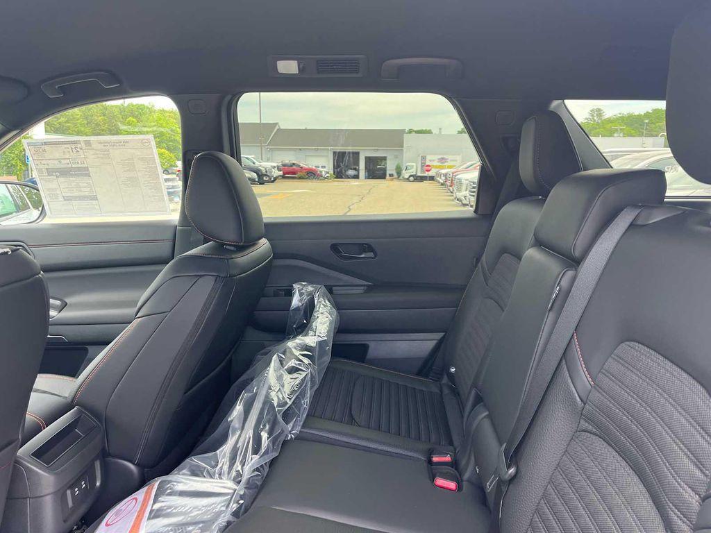 new 2026 Nissan Pathfinder car, priced at $45,318
