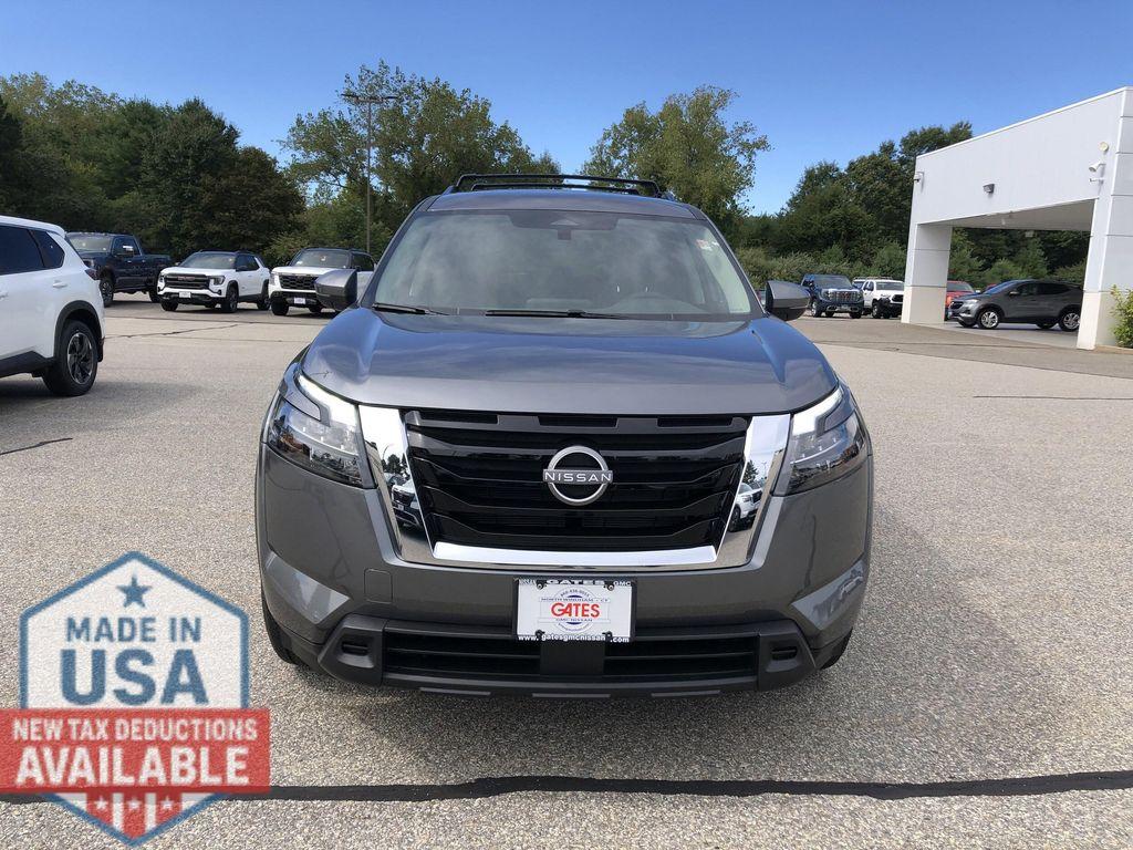 new 2025 Nissan Pathfinder car, priced at $36,880