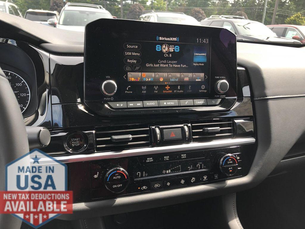 new 2025 Nissan Pathfinder car, priced at $36,880