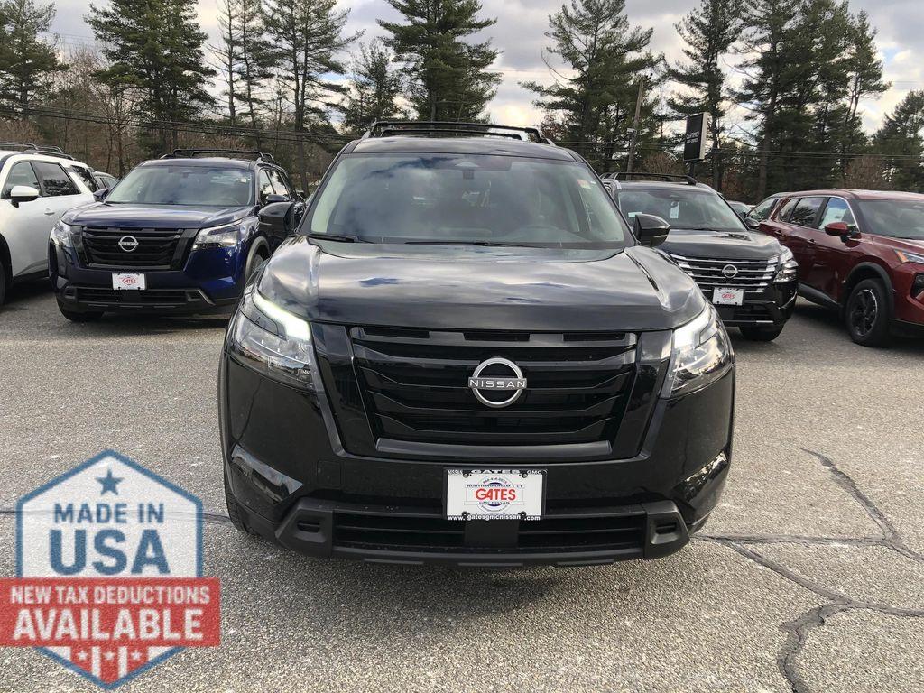 new 2025 Nissan Pathfinder car, priced at $39,375