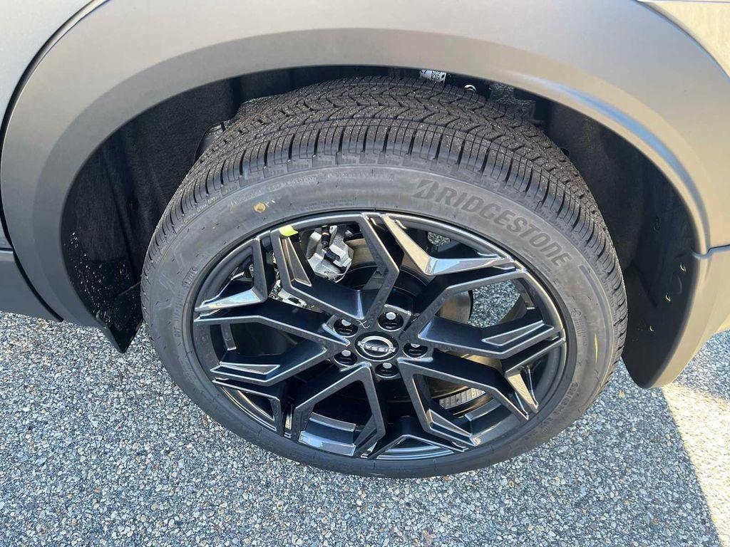 new 2027 Nissan Kicks car, priced at $30,163