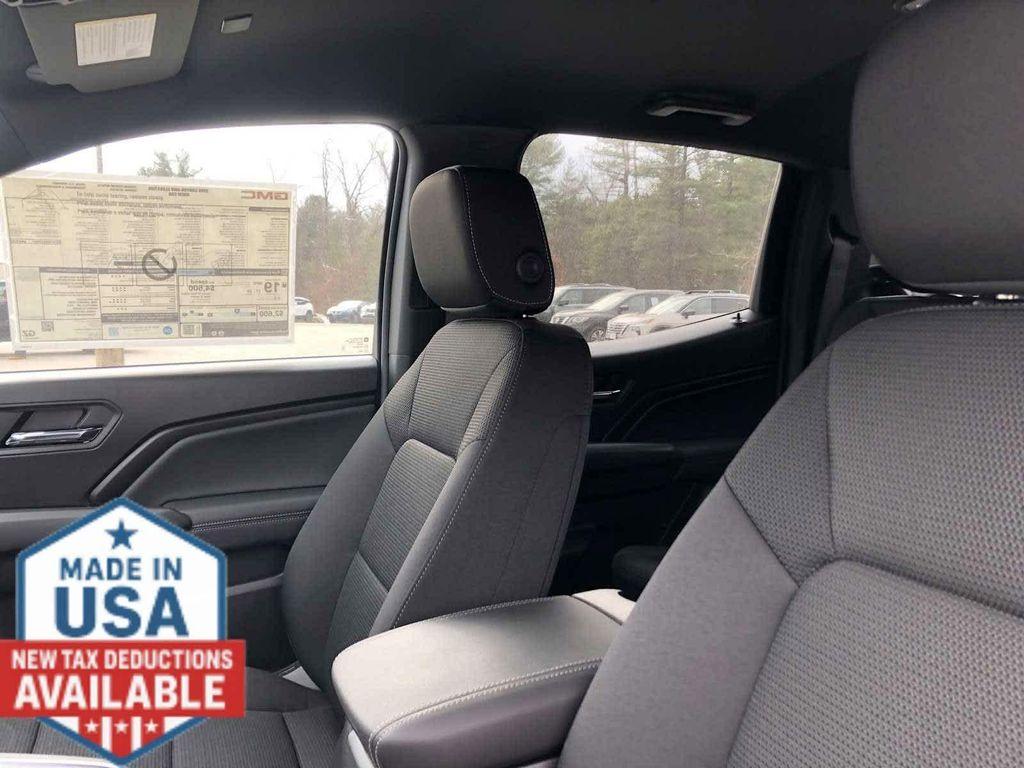 new 2026 GMC Canyon car, priced at $45,473
