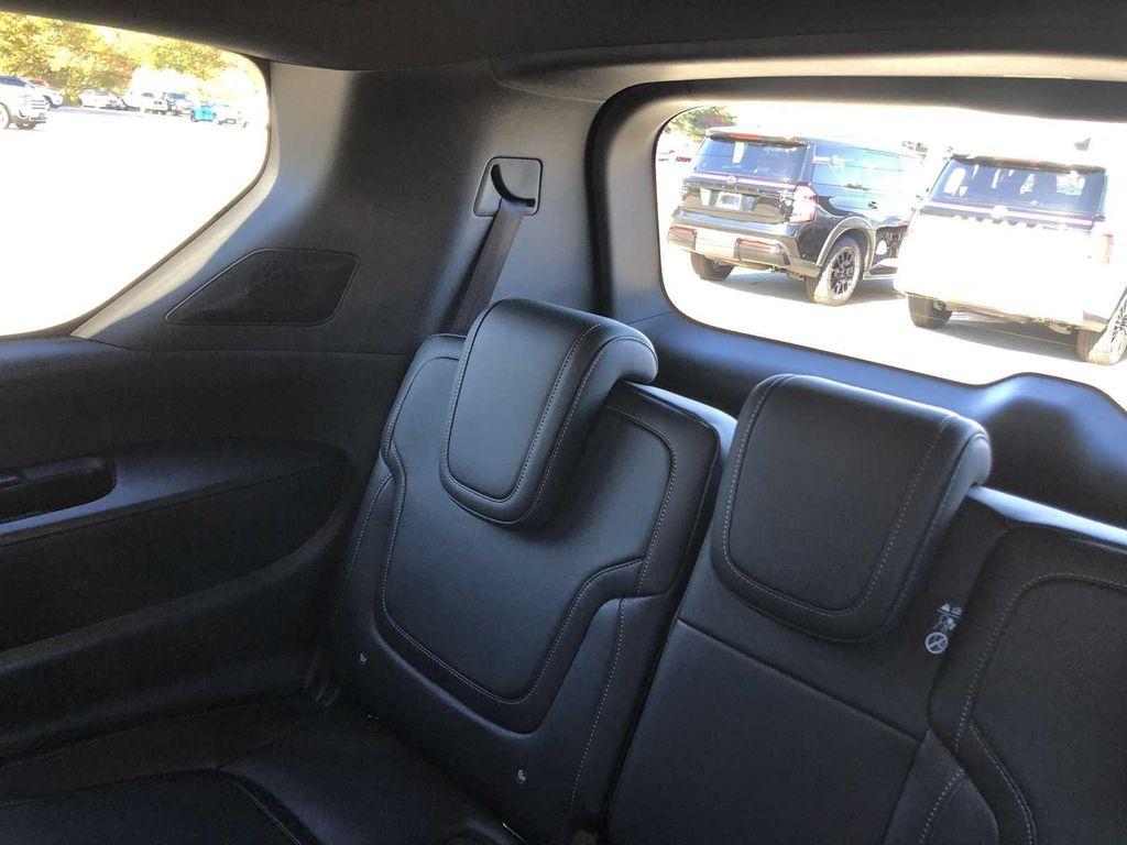 new 2025 Nissan Armada car, priced at $71,313