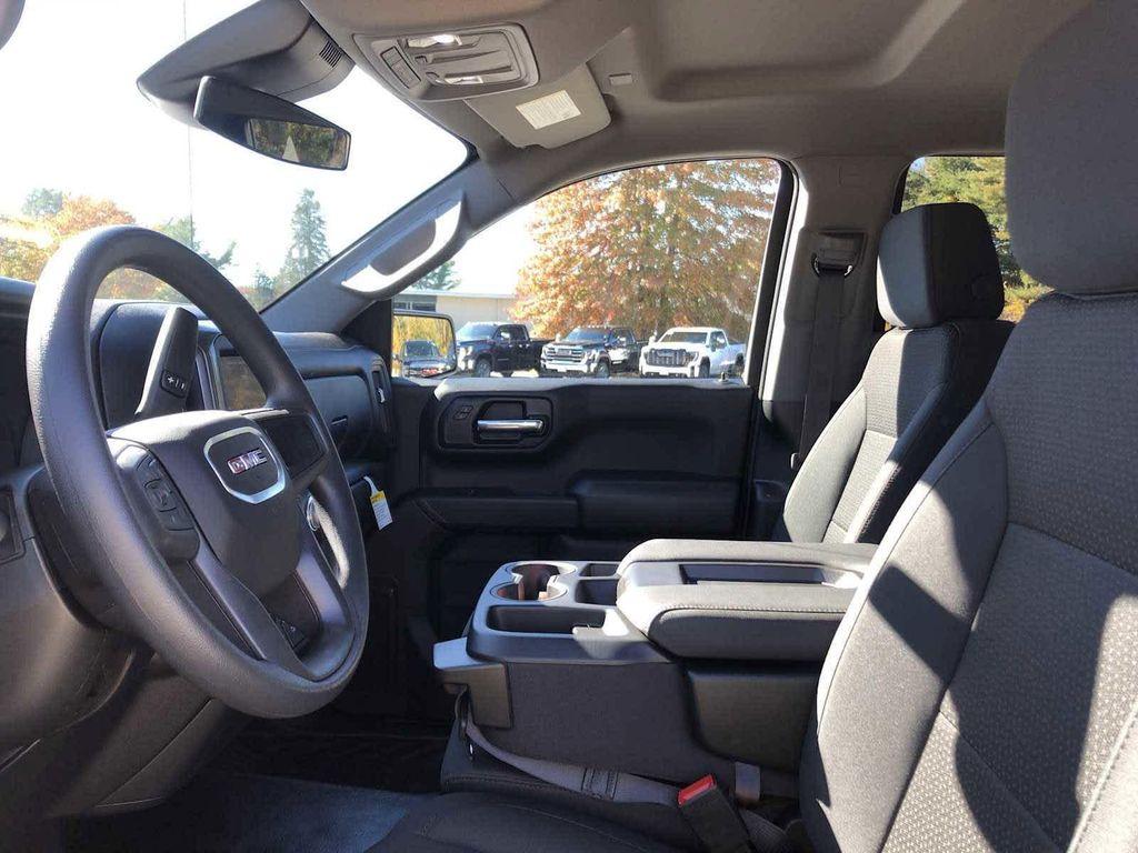 new 2026 GMC Sierra 1500 car, priced at $46,273