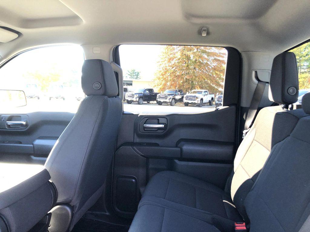 new 2026 GMC Sierra 1500 car, priced at $47,175