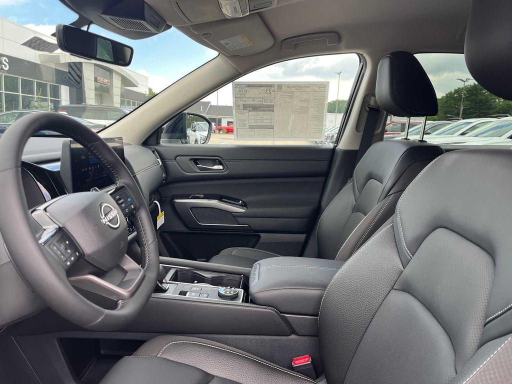 new 2026 Nissan Pathfinder car, priced at $44,258