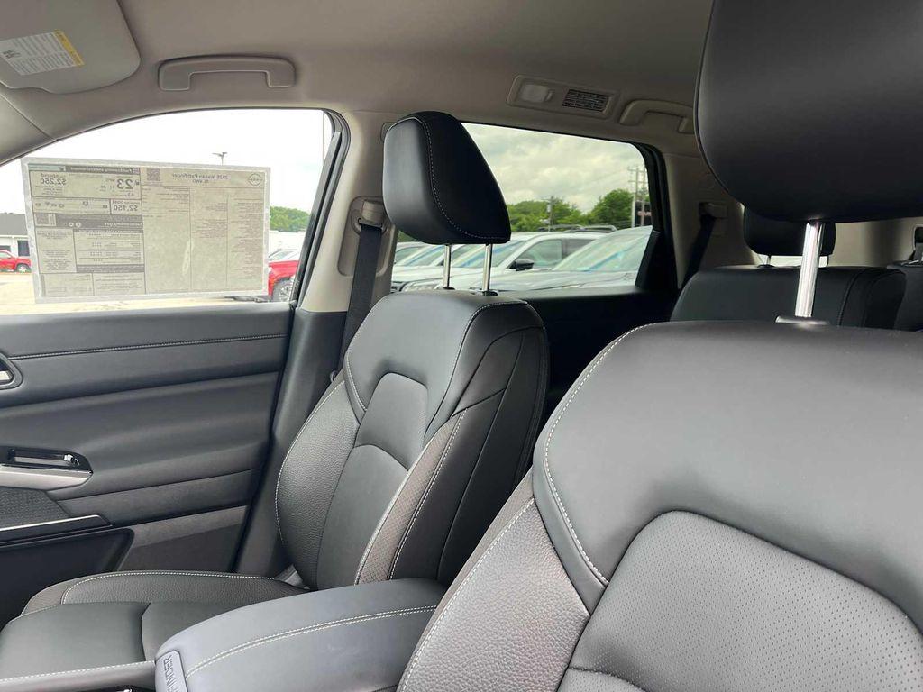 new 2026 Nissan Pathfinder car, priced at $44,258