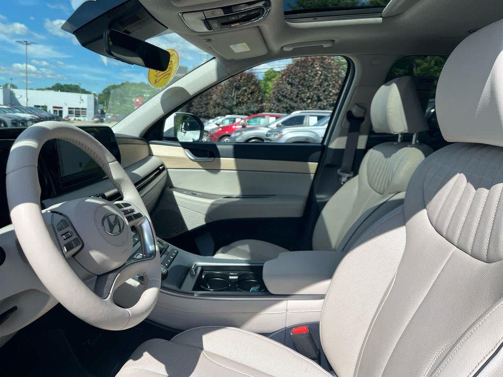 used 2024 Hyundai Palisade car, priced at $37,597