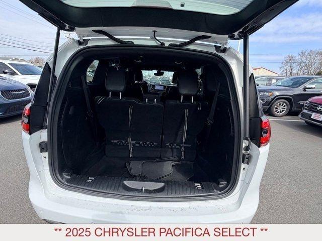 used 2025 Chrysler Pacifica car, priced at $28,998