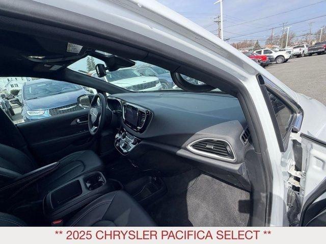 used 2025 Chrysler Pacifica car, priced at $28,998