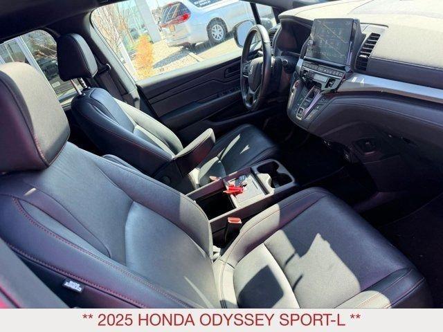 used 2025 Honda Odyssey car, priced at $37,989