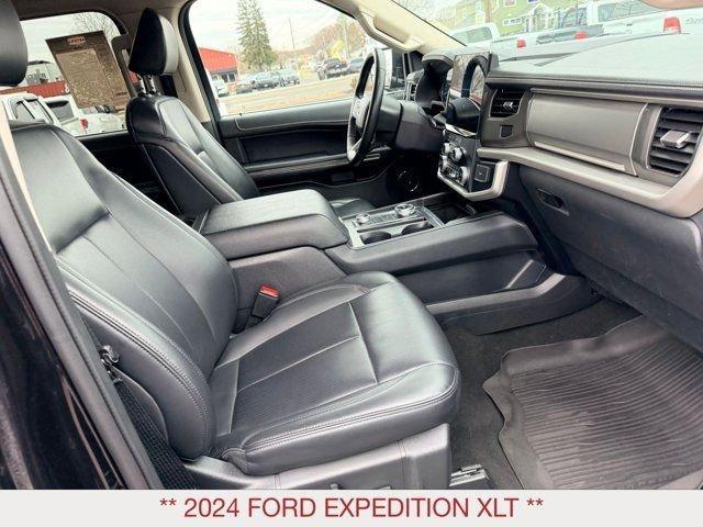 used 2024 Ford Expedition car, priced at $39,989