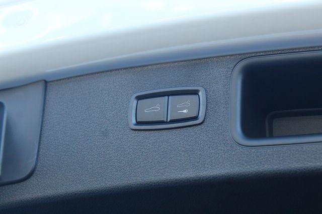 new 2026 Porsche Macan car