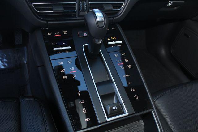 new 2026 Porsche Macan car