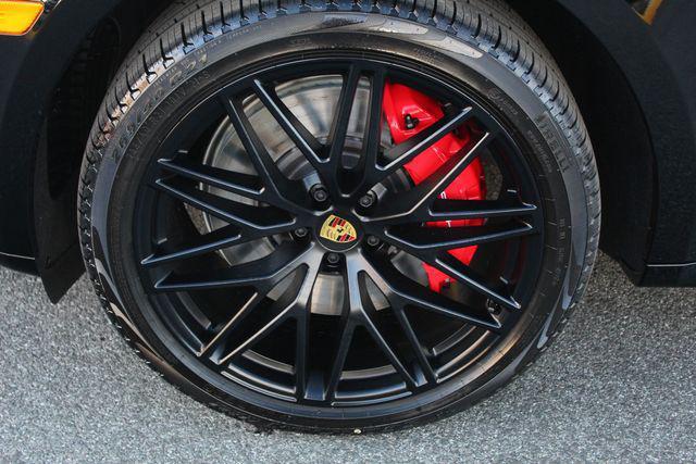 new 2026 Porsche Macan car