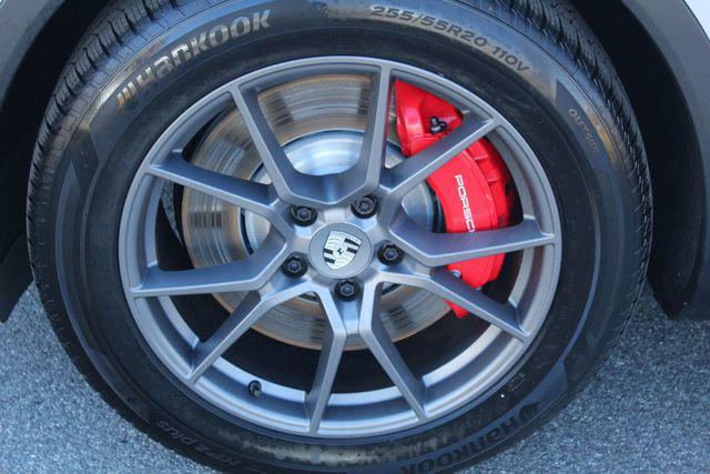 new 2026 Porsche Cayenne car