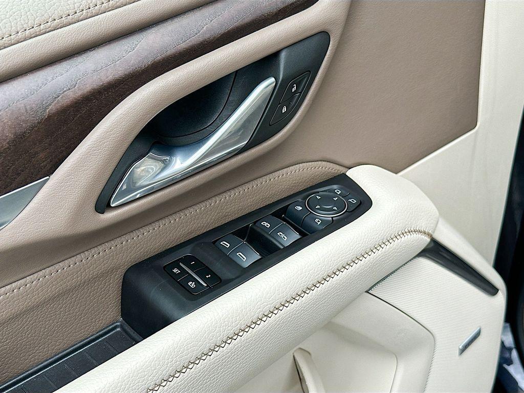 used 2024 GMC Yukon XL car, priced at $77,976